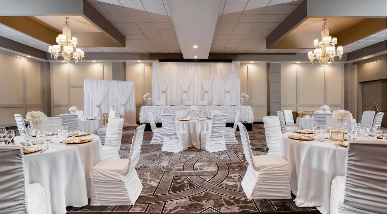 Pomeroy Hotel & Conference Centre Grande Prairie Esterno foto