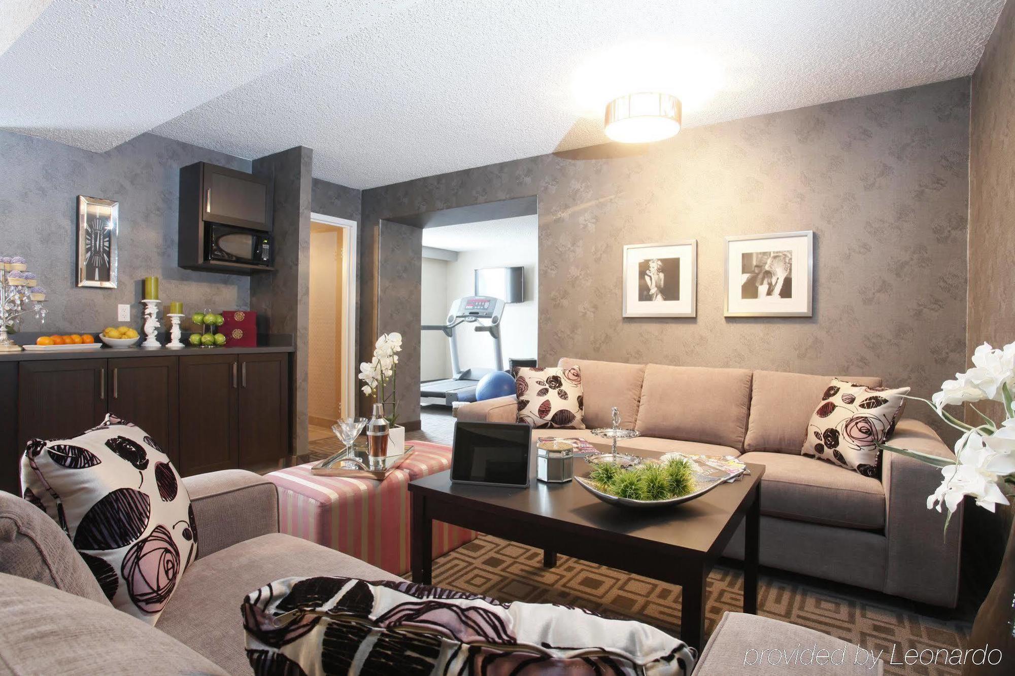 Pomeroy Hotel & Conference Centre Grande Prairie Esterno foto